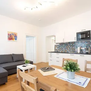 https://14-cjs-apartment.vienna-besthotels.com
